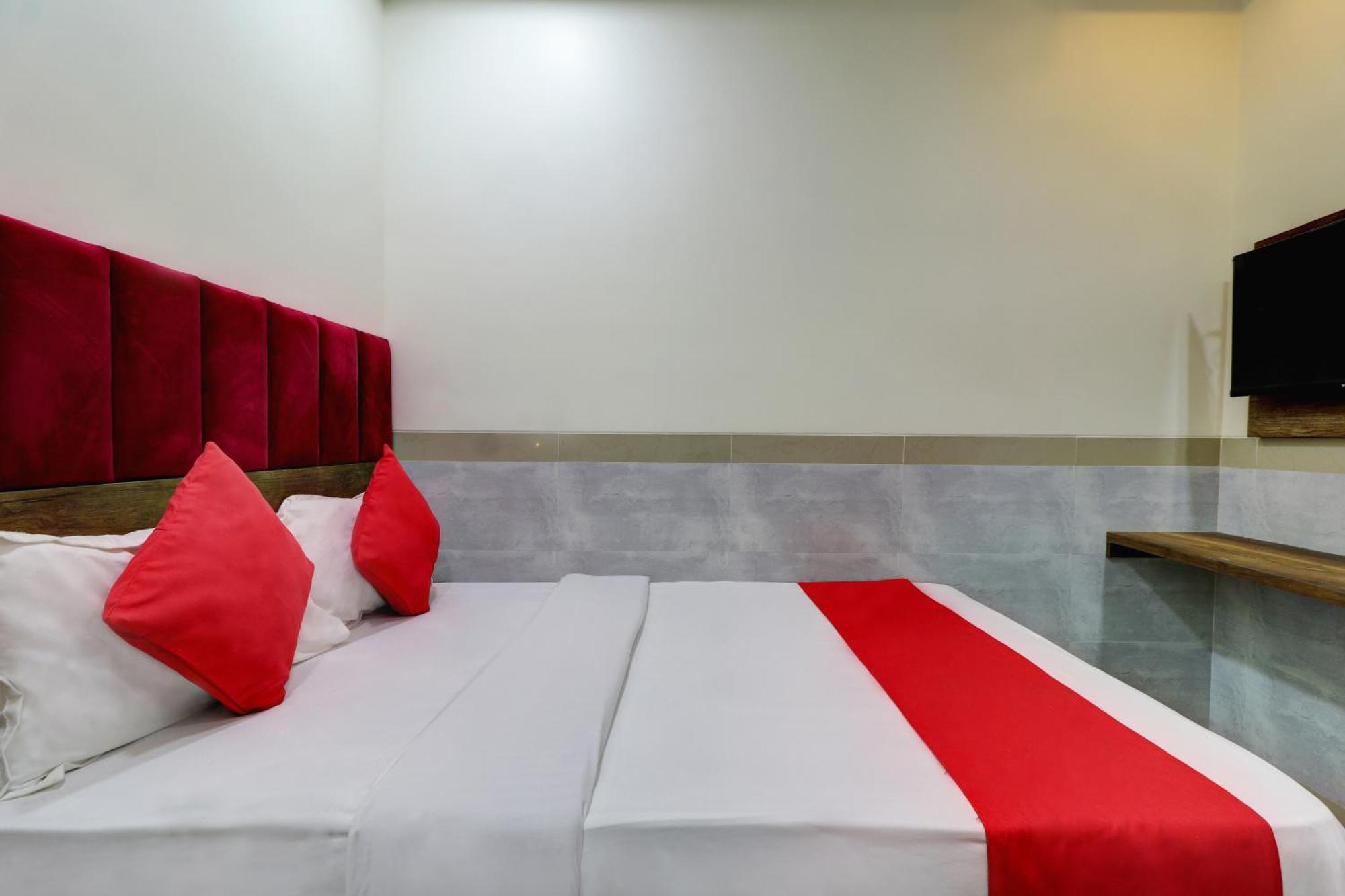 מומביי Hotel New Balaji Residency מראה חיצוני תמונה