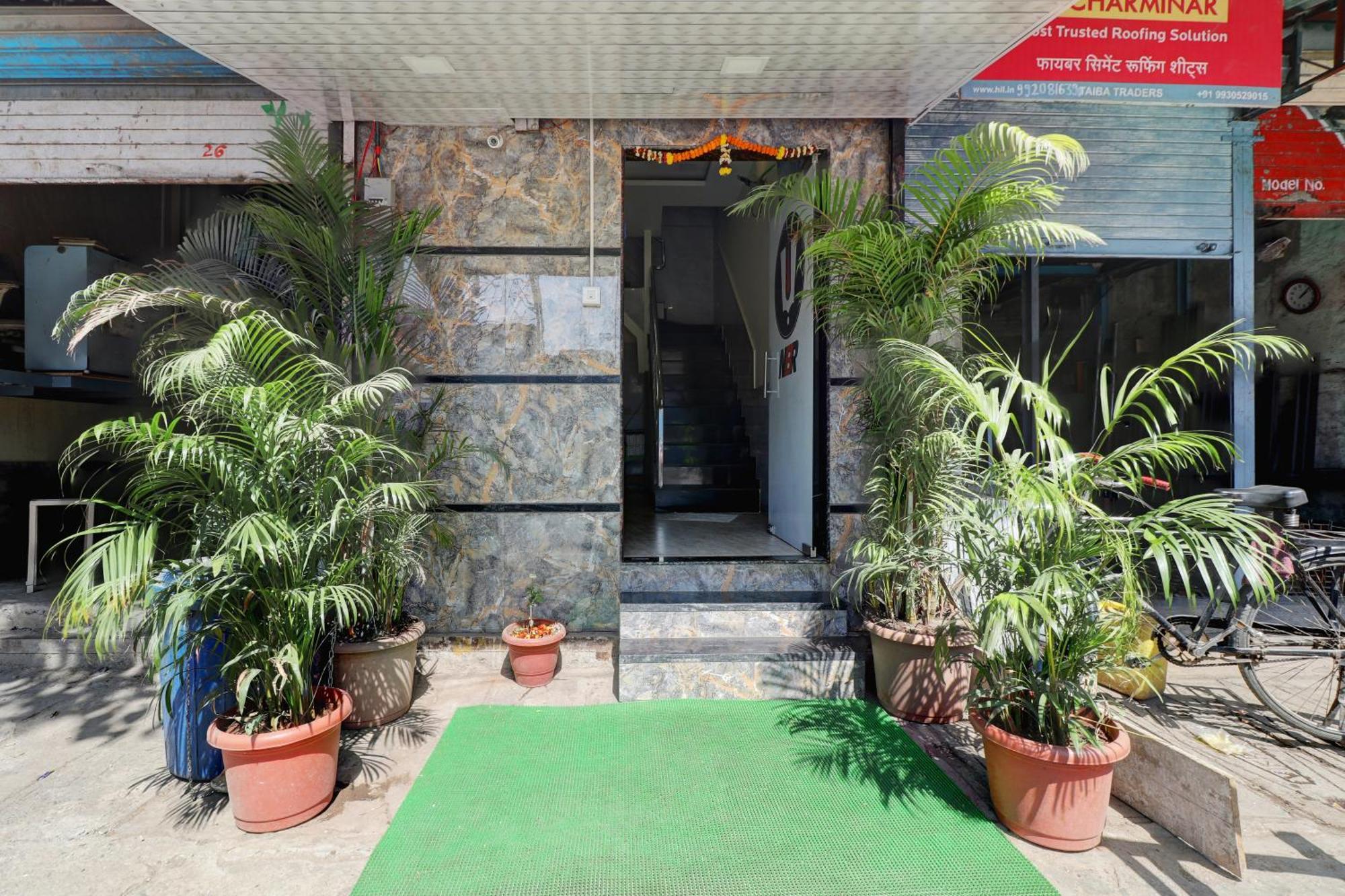 מומביי Hotel New Balaji Residency מראה חיצוני תמונה