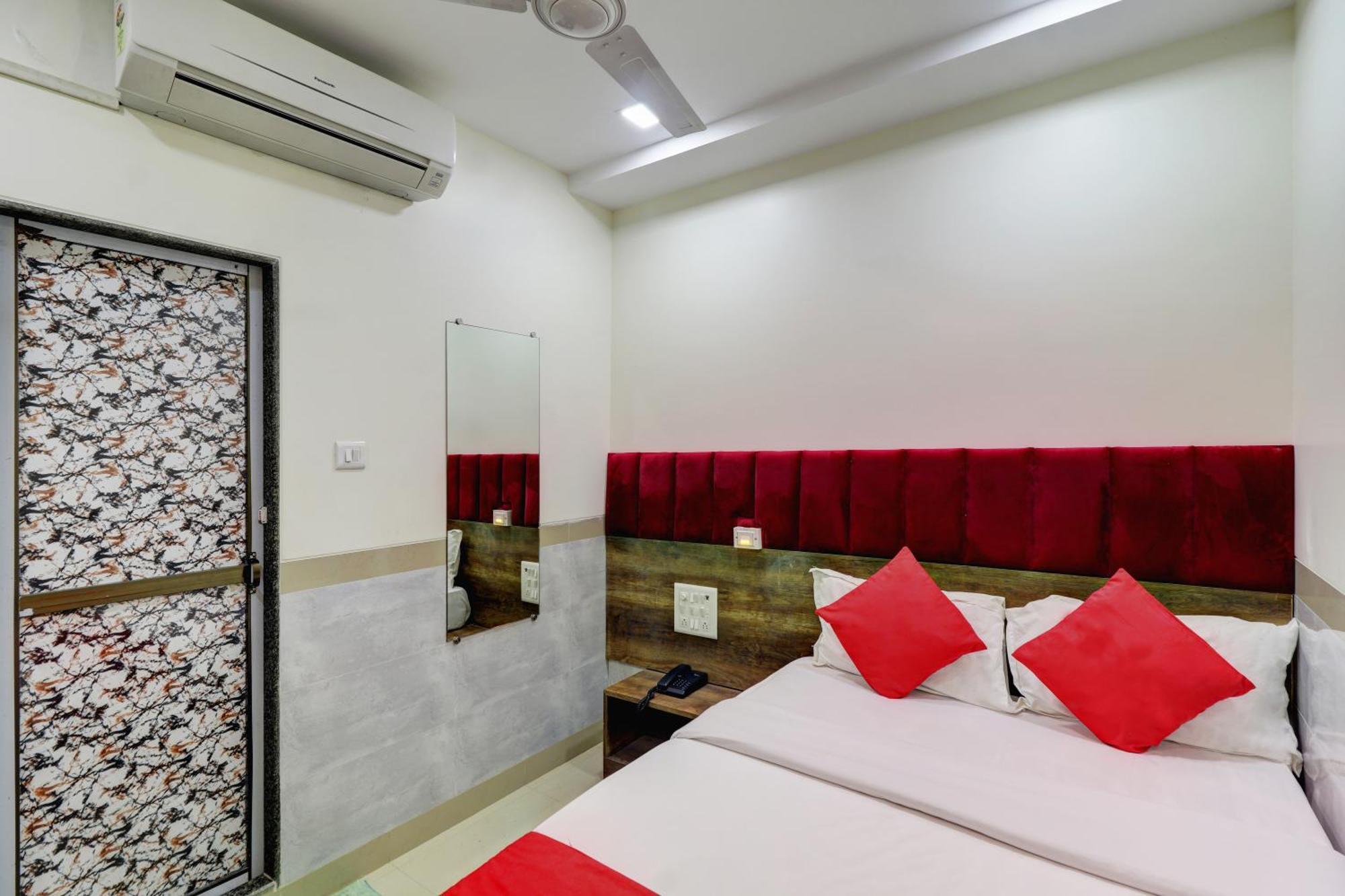 מומביי Hotel New Balaji Residency מראה חיצוני תמונה
