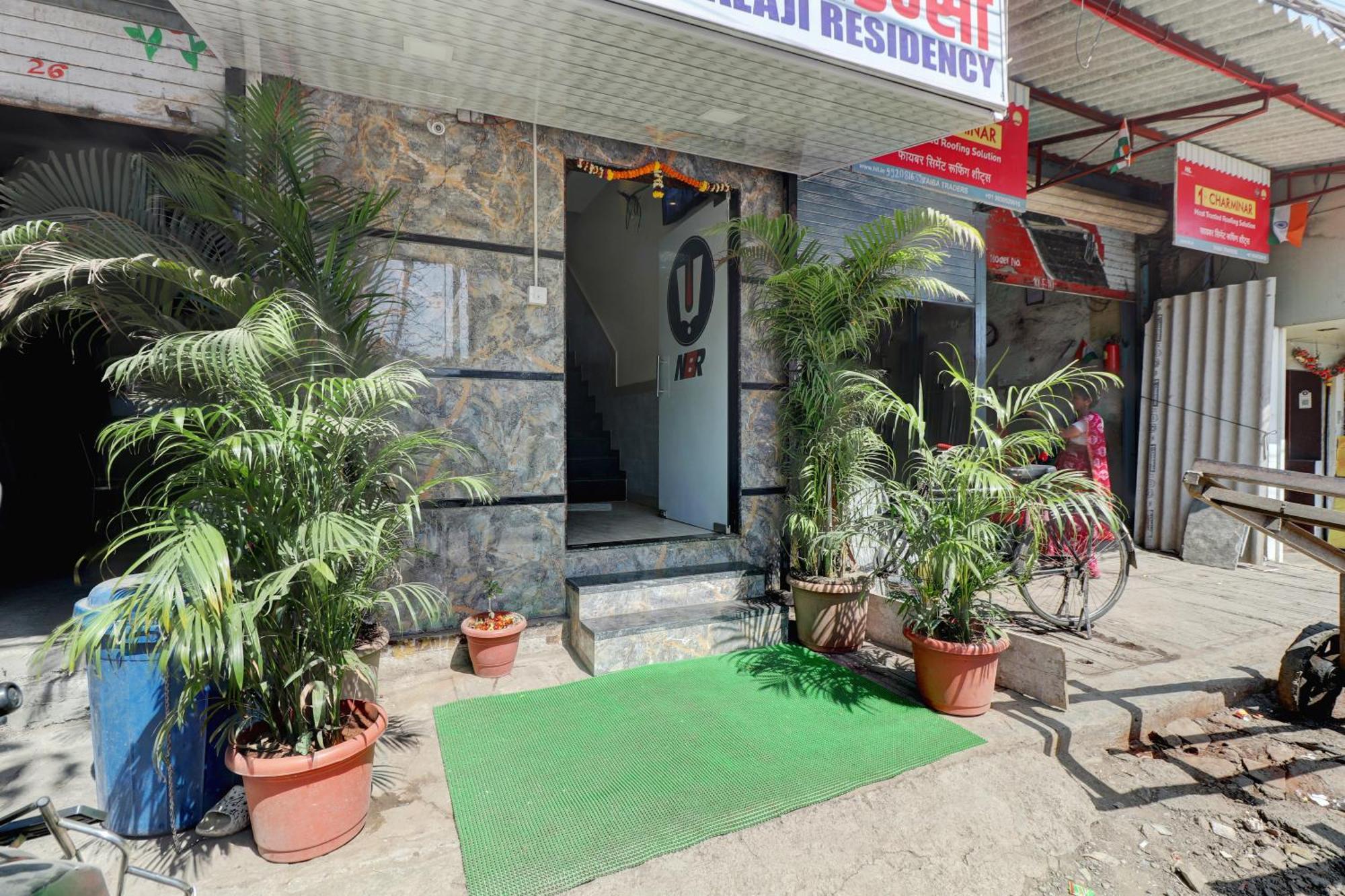 מומביי Hotel New Balaji Residency מראה חיצוני תמונה
