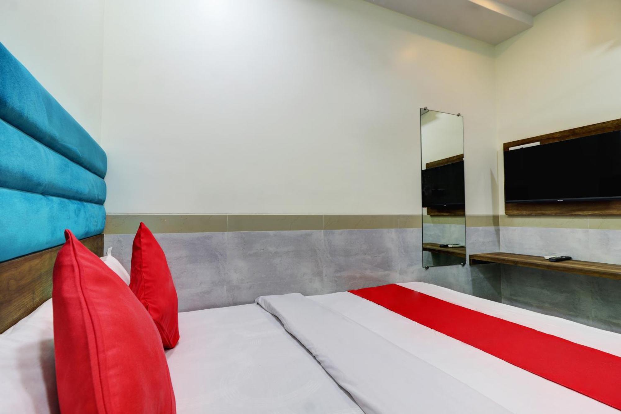 מומביי Hotel New Balaji Residency מראה חיצוני תמונה